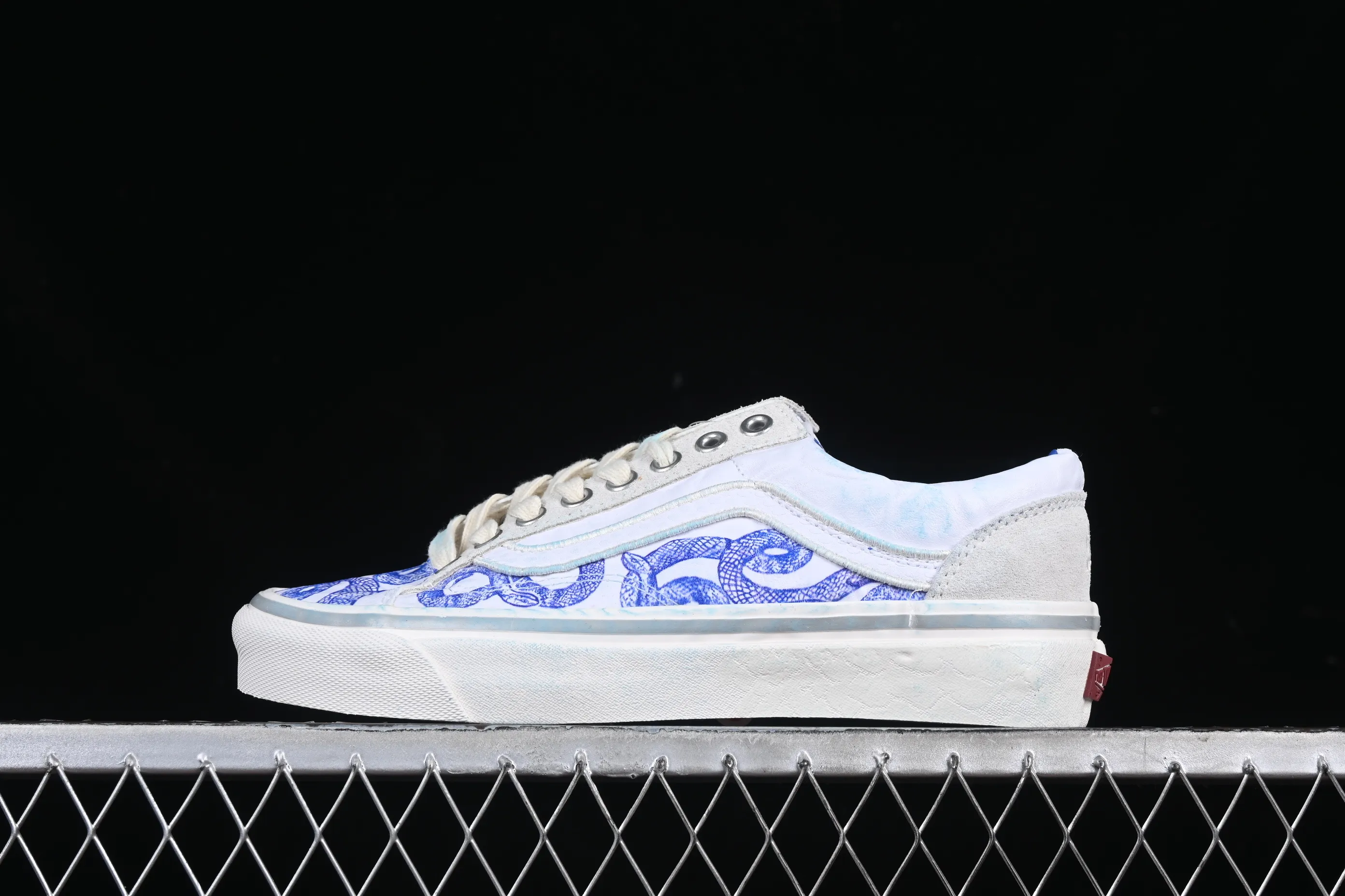 All categories Vans Vans series Vans Low Vans low-top Vans Old Skool Year of the Snake limited low-top casual sneakers VN000D57CDA